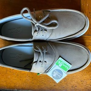 Sanuk men’s shoe, NWT.